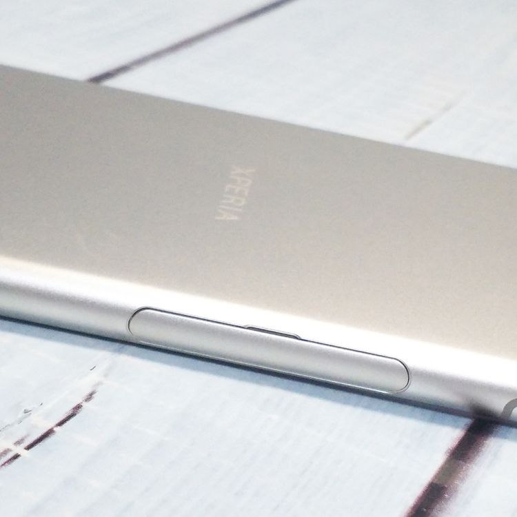 au Xperia XZ1 SOV36 Warm Silver ����С�  340