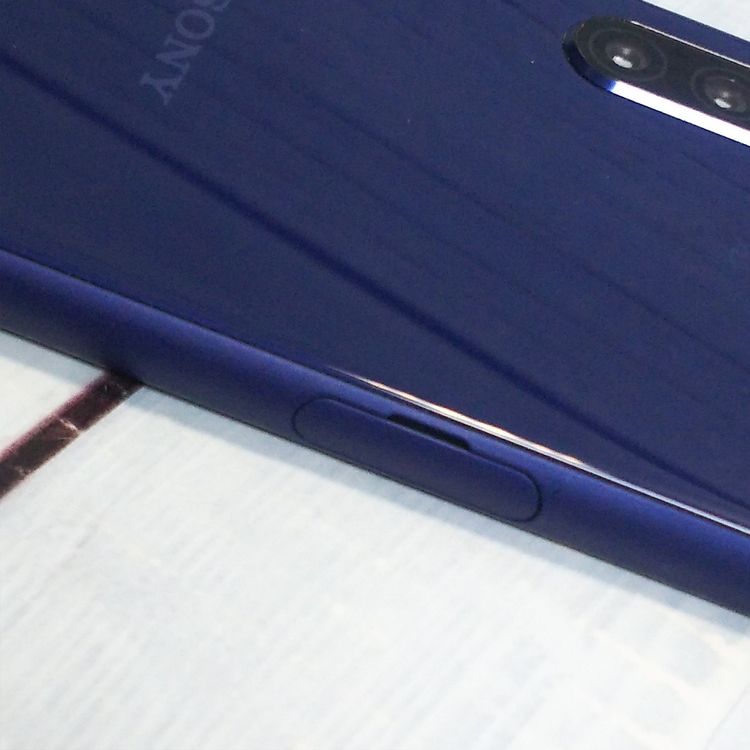 docomo Xperia 10 II SO-41A �֥롼  839