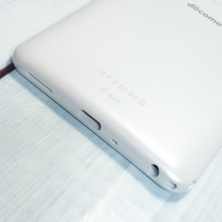 �ٻ��� docomo arrows Be4 F-41A �ۥ磻��  ���� 239