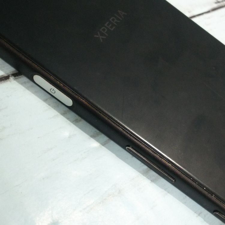 SONY Xperia XZs SOV35 au �֥�å�  751