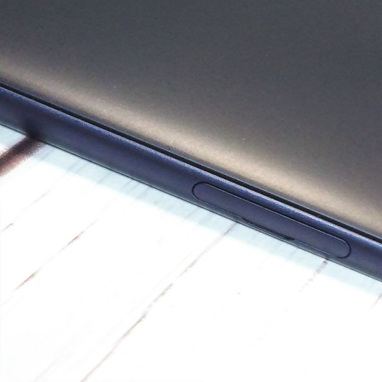 au Qua phone QZ ������ KYV44 ����ǥ���  709