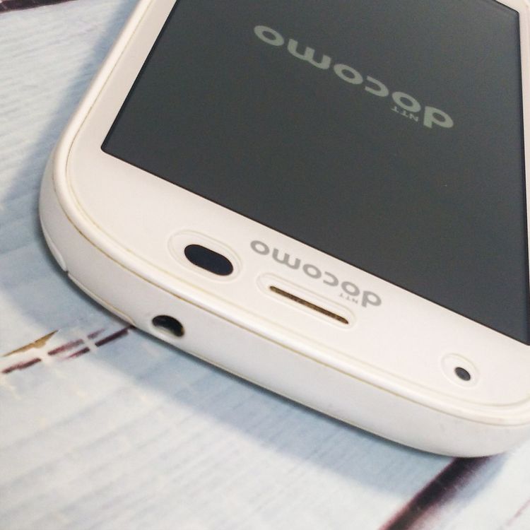 docomo �ٻ��� F-04J �餯�餯���ޡ��ȥե���4 �ۥ磻�� �� WHITE  355