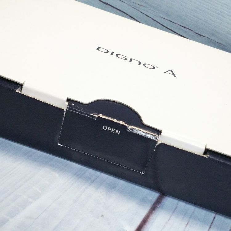 au Qua phone QZ ������ KYV44 ����ǥ���  �ۤܿ��� 440