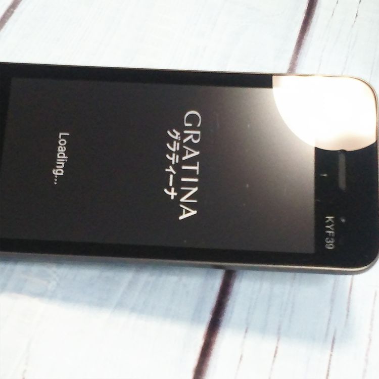 au ������ GRATINA ��[����] �֥�å� KYF39  394