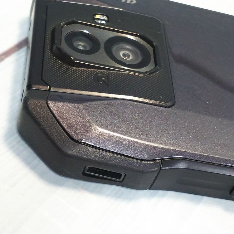 au ������ TORQUE G04 �֥�å� KYV46  107