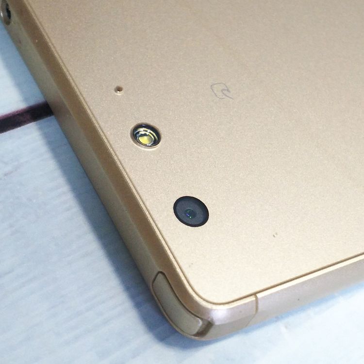 docomo arrows SV F-03H Gold �������  662