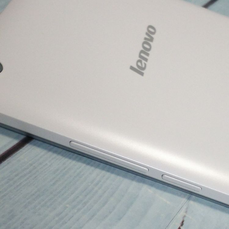Y!mobile Lenovo TAB2 501LV �ѡ���ۥ磻��  720