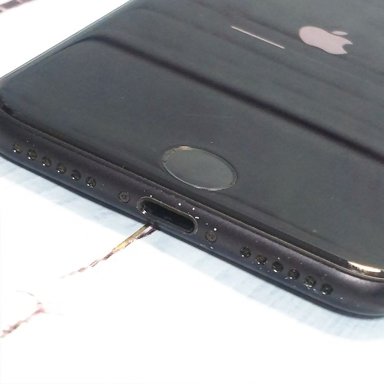 au iPhone7 �֥�å� 32GB  195