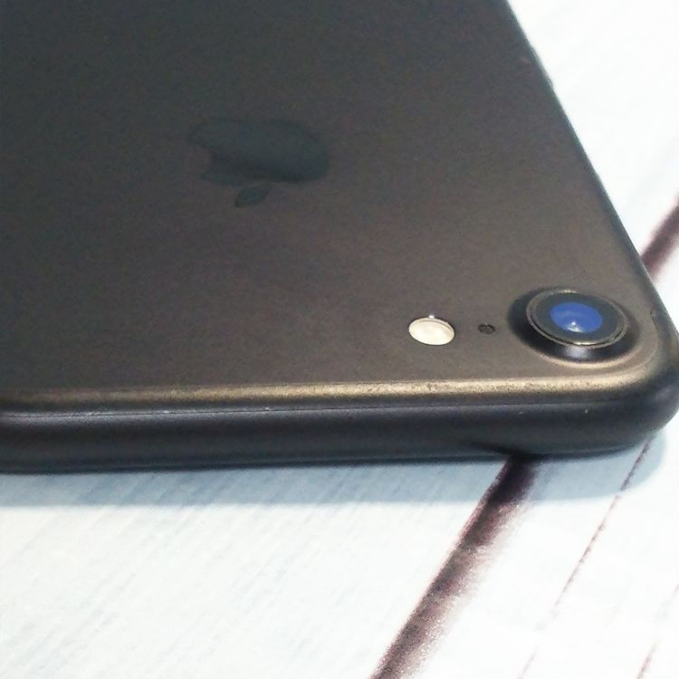au iPhone7 �֥�å� 128GB  682