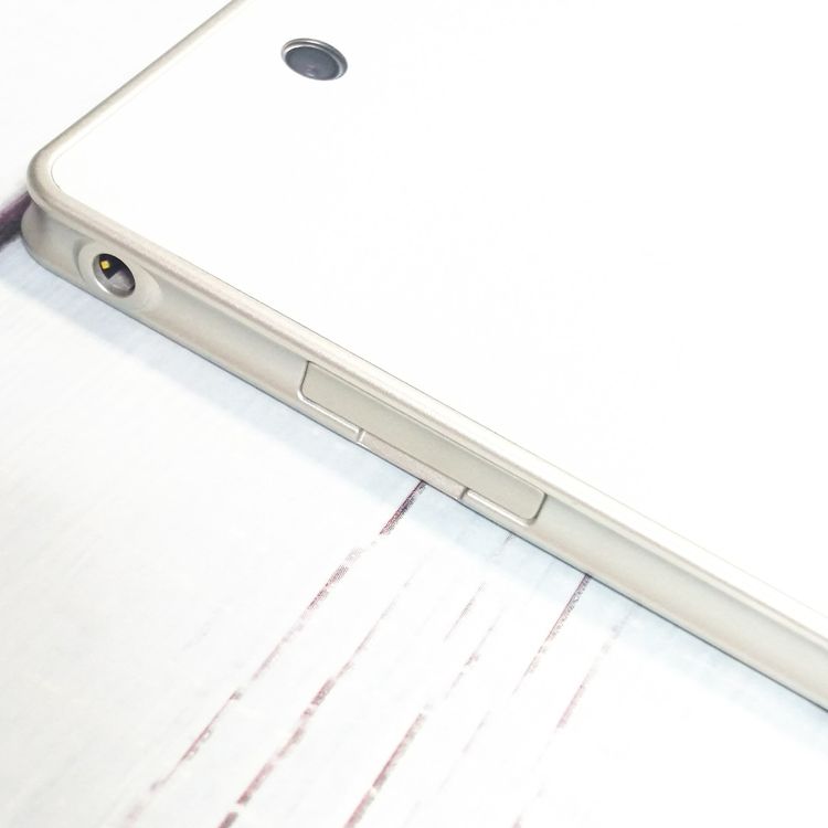 docomo arrows Tab F-02K White �ۥ磻��  330