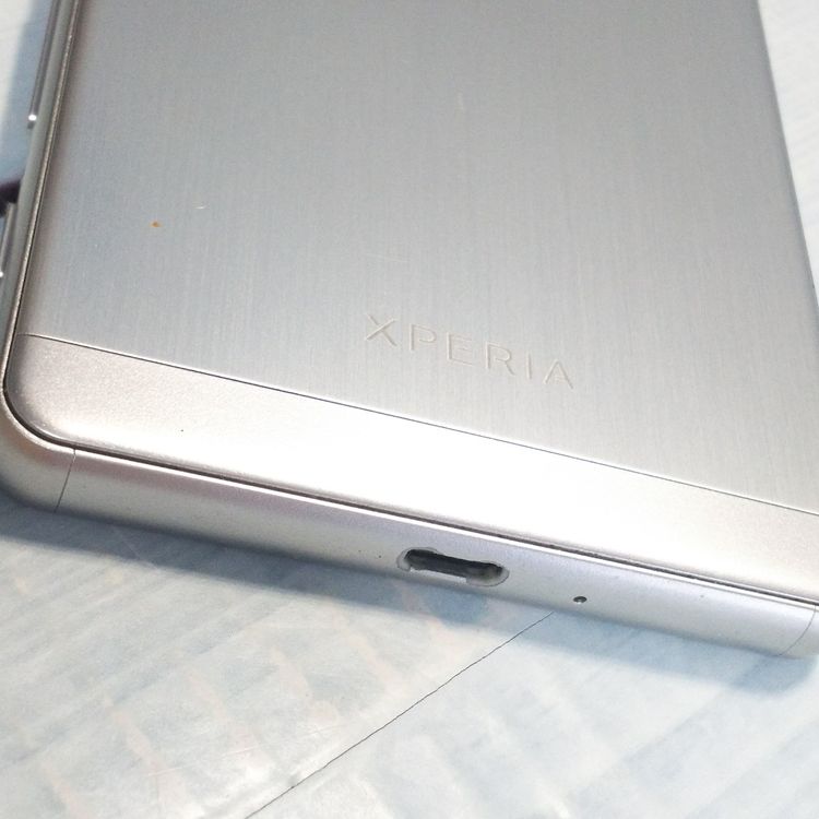 docomo Xperia X Performance SO-04H �ۥ磻�� ����С�  682