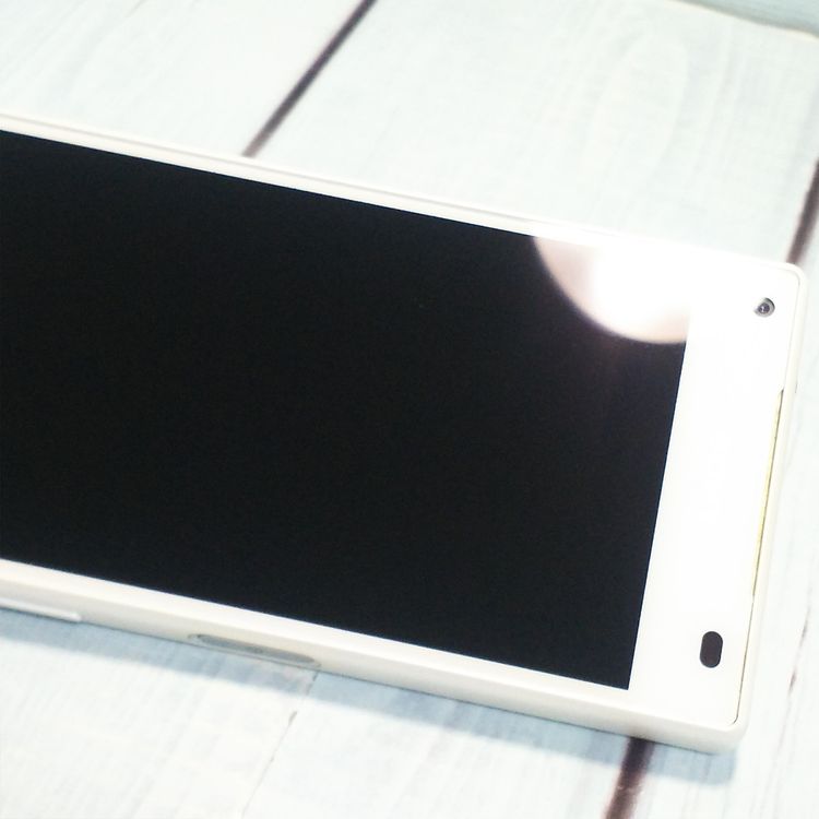 docomo Xperia Z5 Compact SO-02H WHITE  339