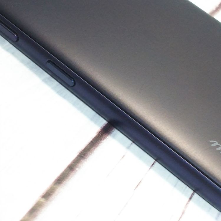 au Qua phone QZ ������ KYV44 ����ǥ���  080