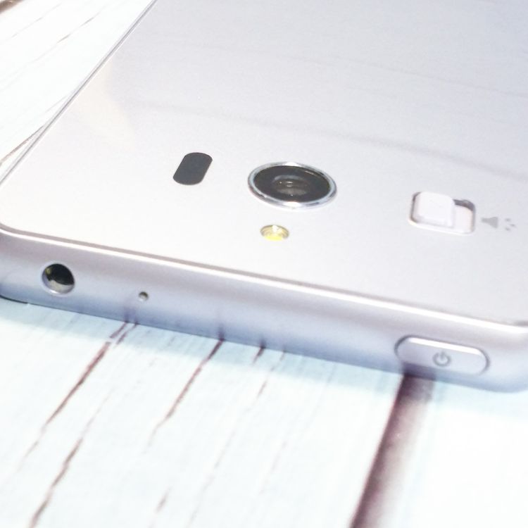 SHARP Softbank ����ץ륹�ޥ�3 509SH �饤��å�����С�  550