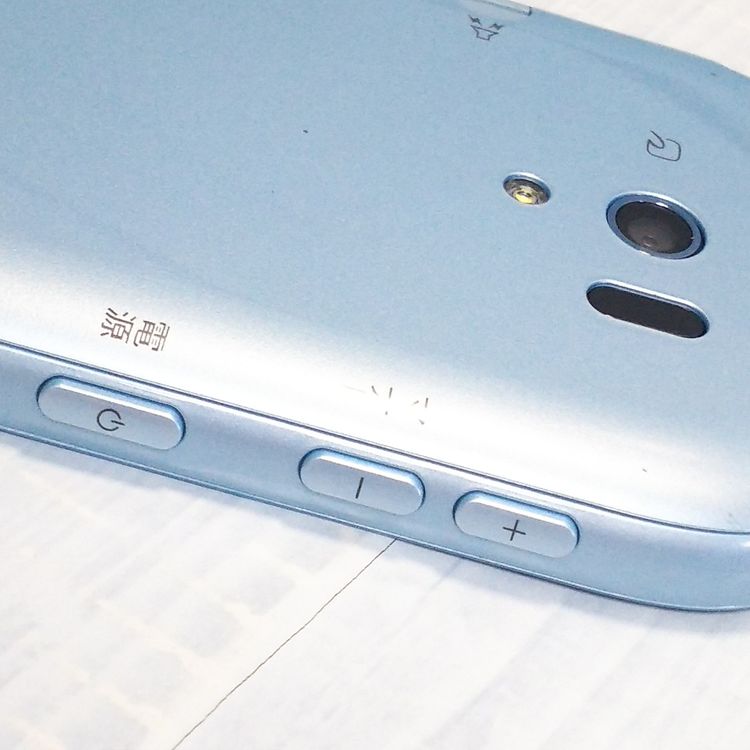 docomo �ٻ��� �餯�餯���ޡ��ȥե���3 F-06F �������֥롼 165