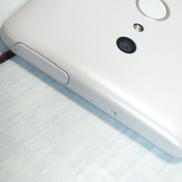 �ٻ��� docomo arrows Be4 F-41A �ۥ磻��  527