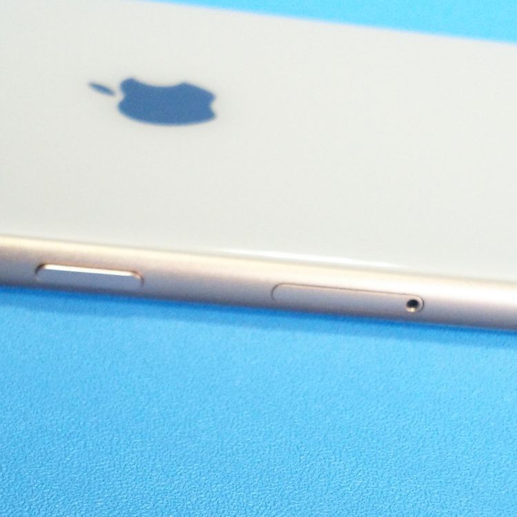 au iPhone8 64GB �������  390