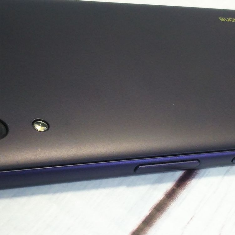 au Qua phone QZ ������ KYV44 ����ǥ���  598