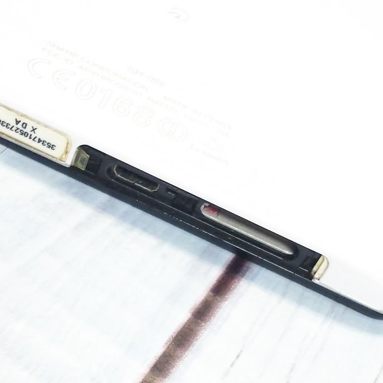 docomo AQUOS PAD SH-08E ۥ磻 884