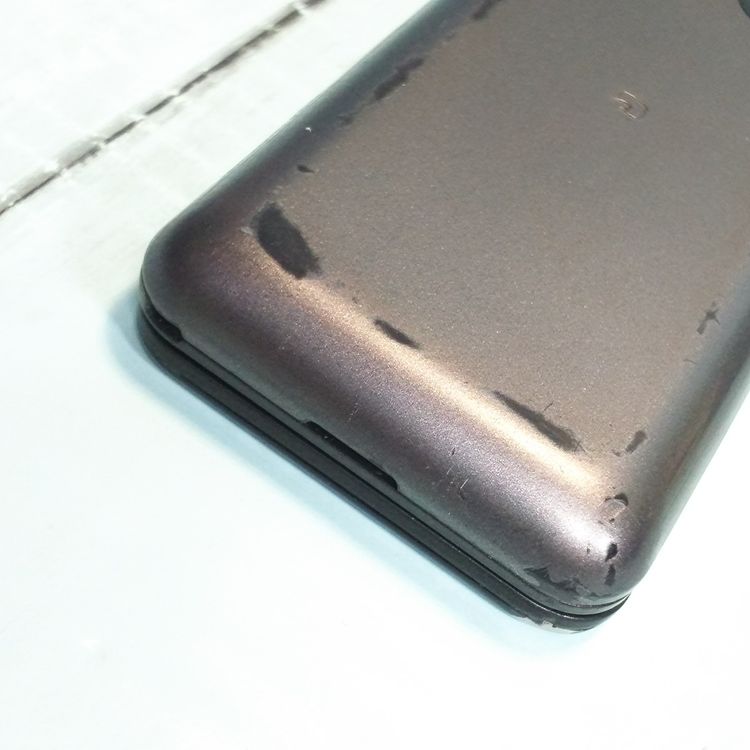 KYOCERA au GRATINA 4G BLACK KYF31  889