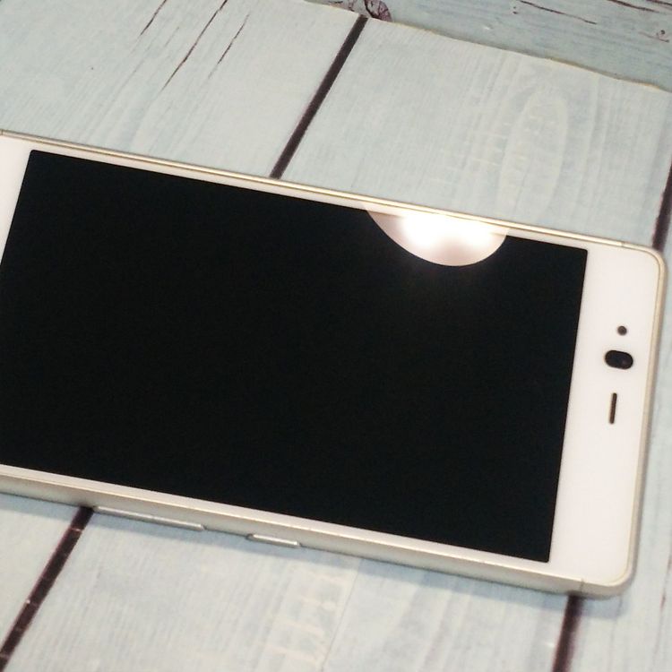 docomo arrows SV F-03H White  099