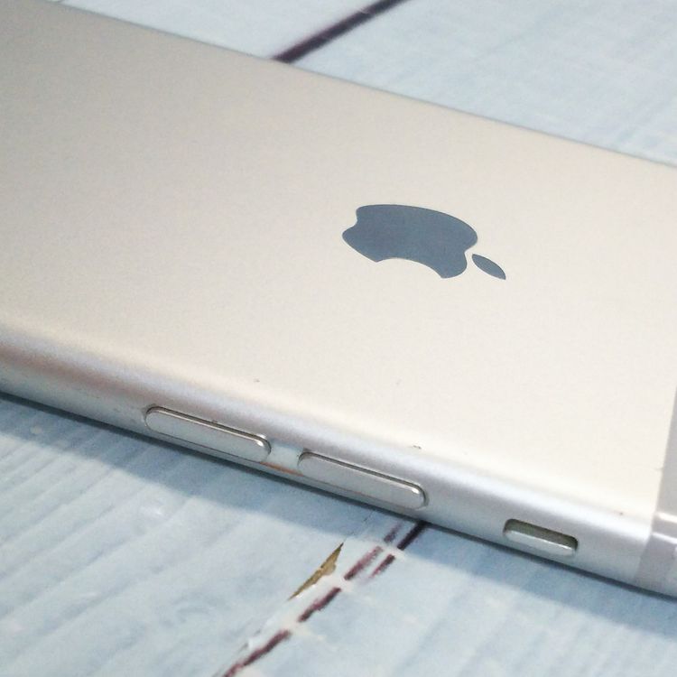 docomo iPhone6s 32GB ����С�  275