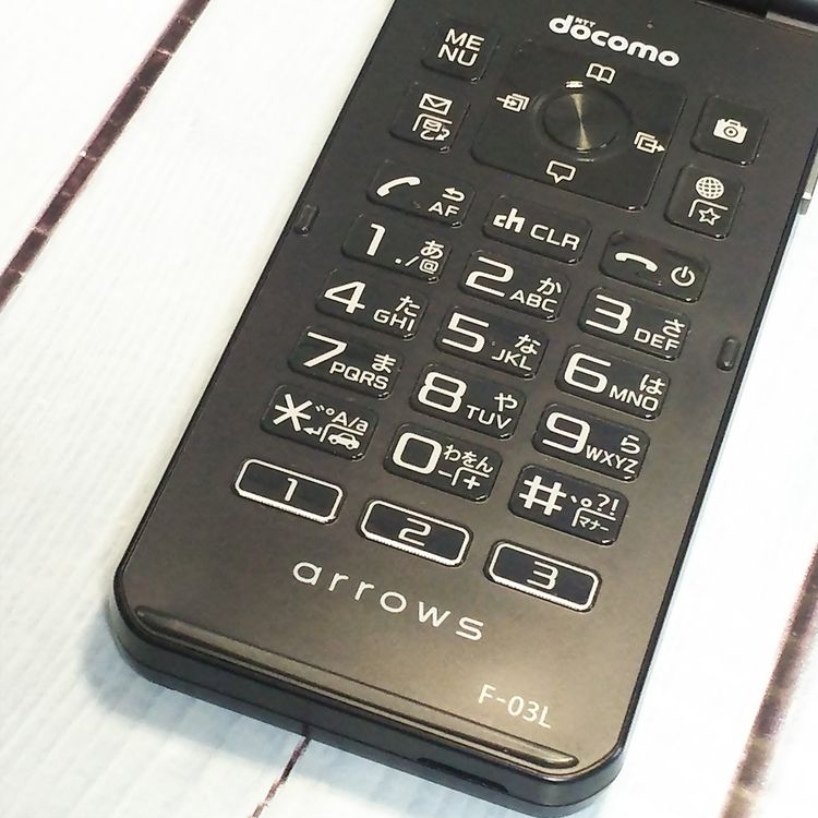 docomo arrows �ٻ��� �������� F-03L �֥�å�  040
