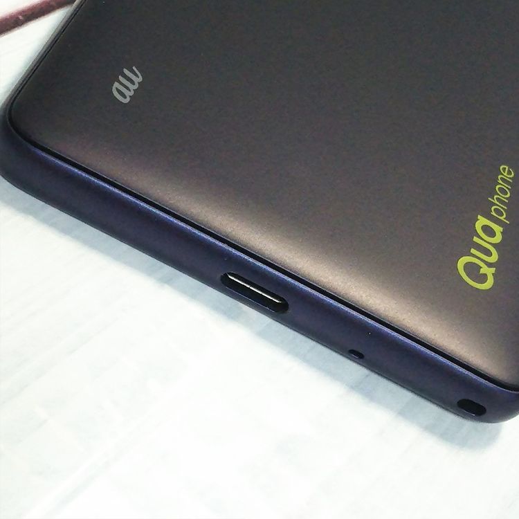 au Qua phone QZ ������ KYV44 ����ǥ���  723