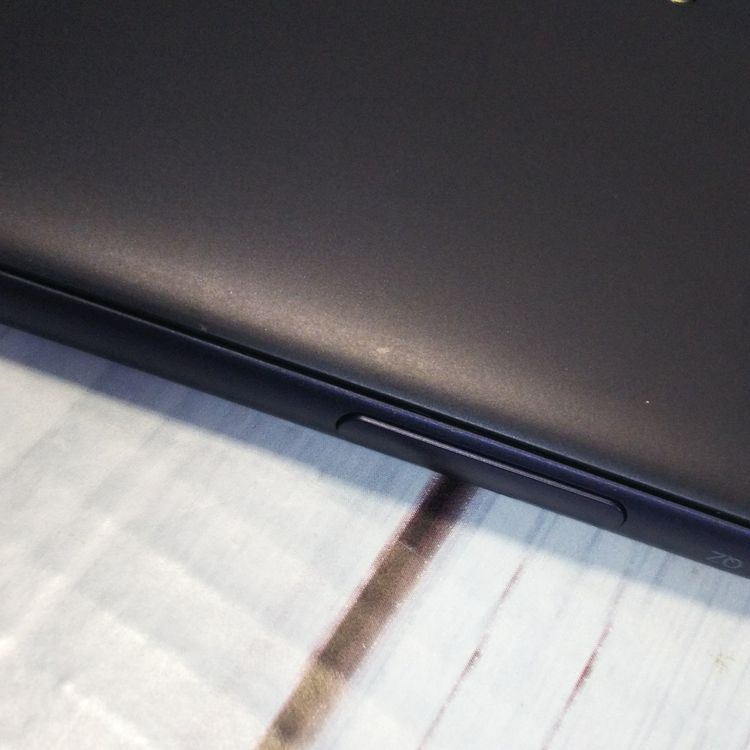 au Qua phone QZ ������ KYV44 ����ǥ���  895