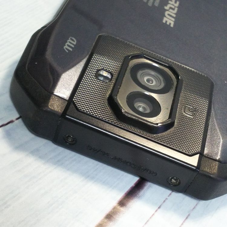 au ������ TORQUE G04 �֥�å� KYV46  463