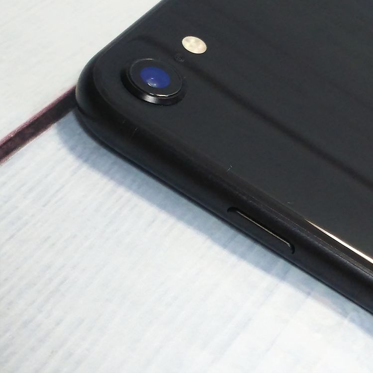 au iPhoneSE2 64GB �֥�å�  075