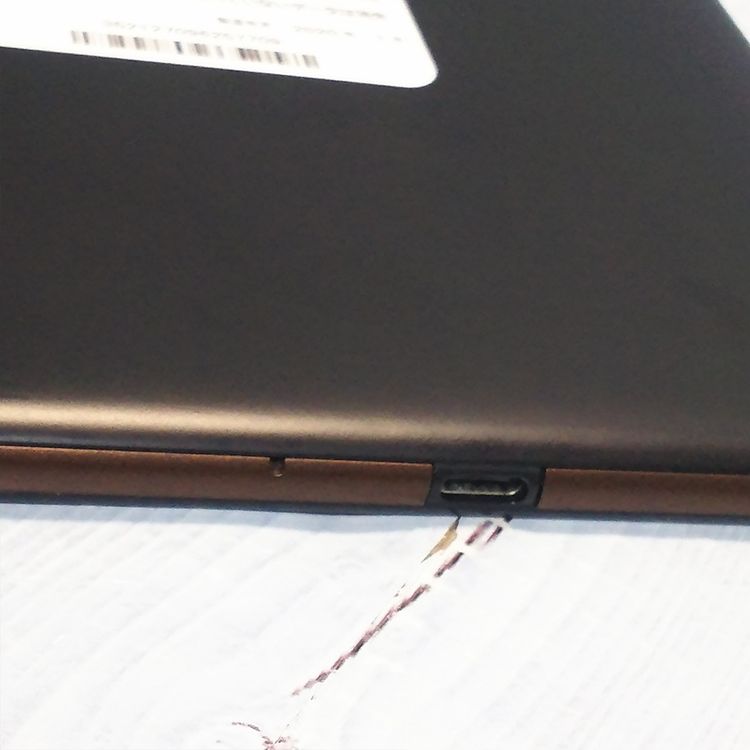 au KYOCERA Qua tab QZ8 �⥫�֥�å� KYT32  709