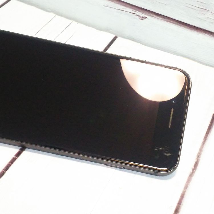 docomo iPhone8 64GB ���ڡ������졼  144