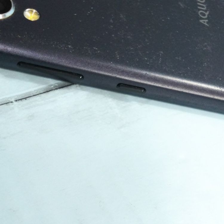 au AQUOS sense2 SHV43 Nuance Black  722