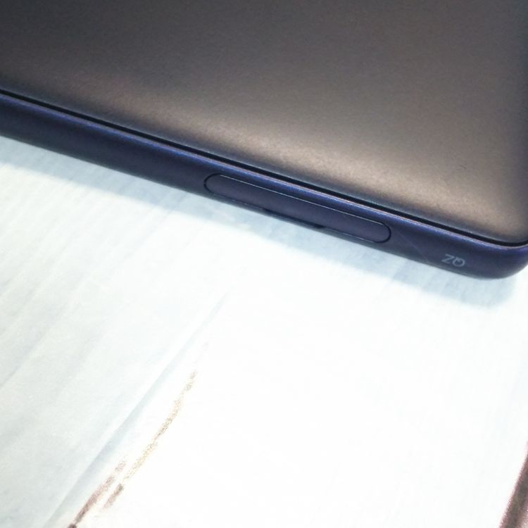 au Qua phone QZ ������ KYV44 ����ǥ���  566