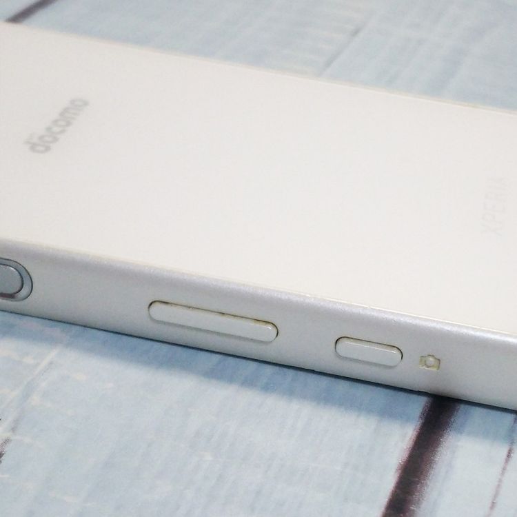 docomo Xperia Z5 Compact SO-02H WHITE  452