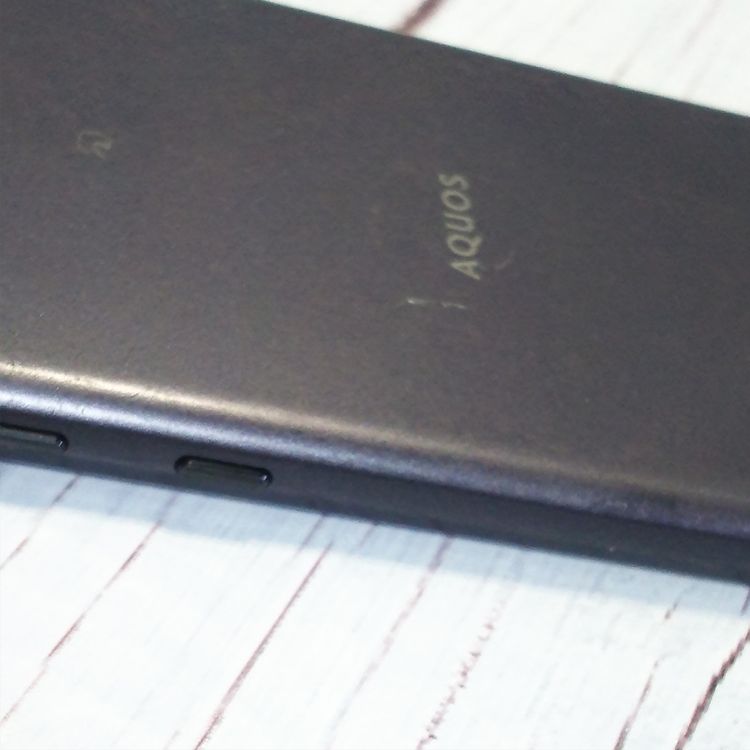 au AQUOS sense2 SHV43 Nuance Black  471