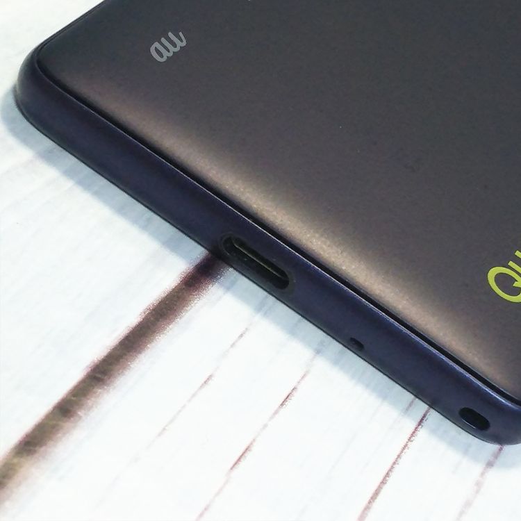 au Qua phone QZ ������ KYV44 ����ǥ���  602