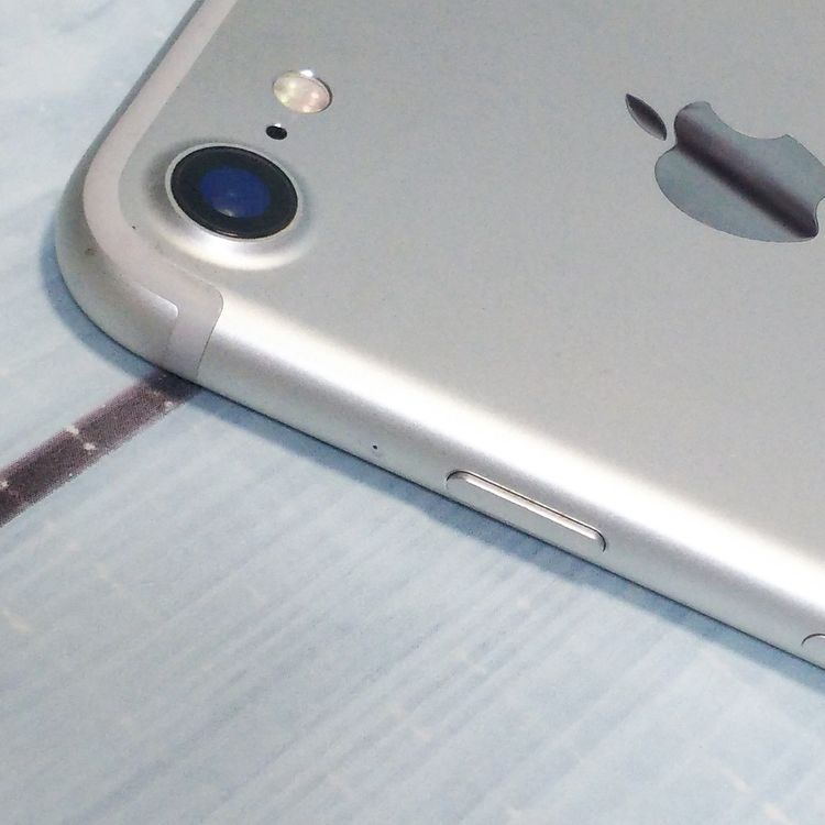 Softbank iPhone7 128GB ����С�  040