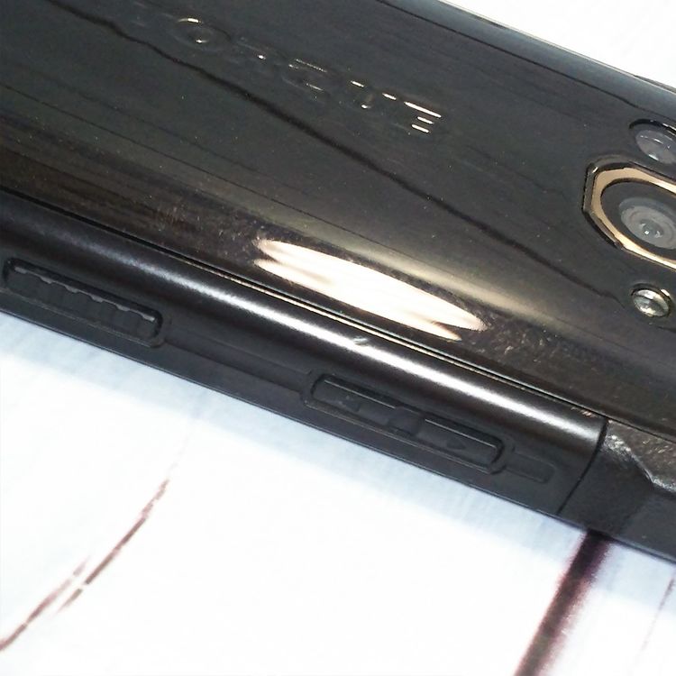 au KYV41 TORQUE G03 �֥�å� KYOCERA  836