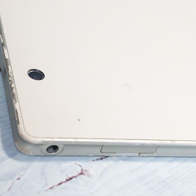 docomo arrows Tab F-02K White �ۥ磻��  358