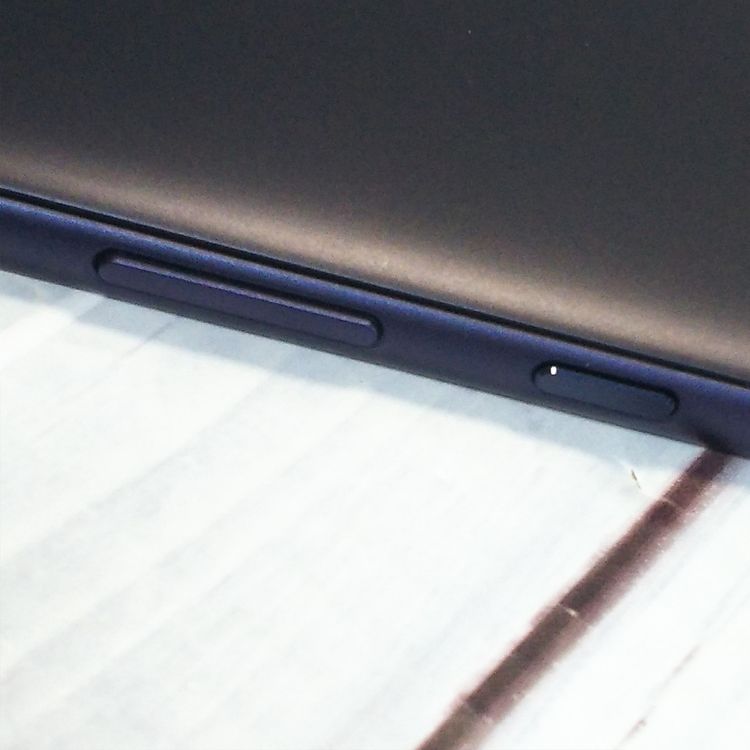 au Qua phone QZ ������ KYV44 ����ǥ���  646