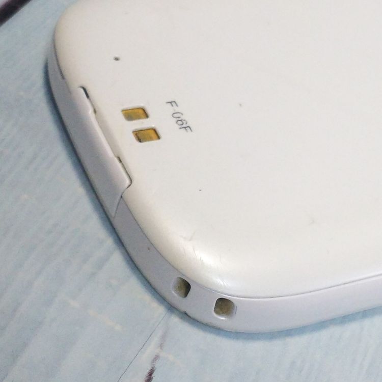 �ٻ��� �餯�餯���ޡ��ȥե���3 F-06F docomo �ۥ磻�� 586