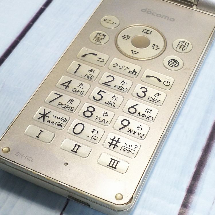 docomo SH-02L AQUOS �������� ������� [������]  906