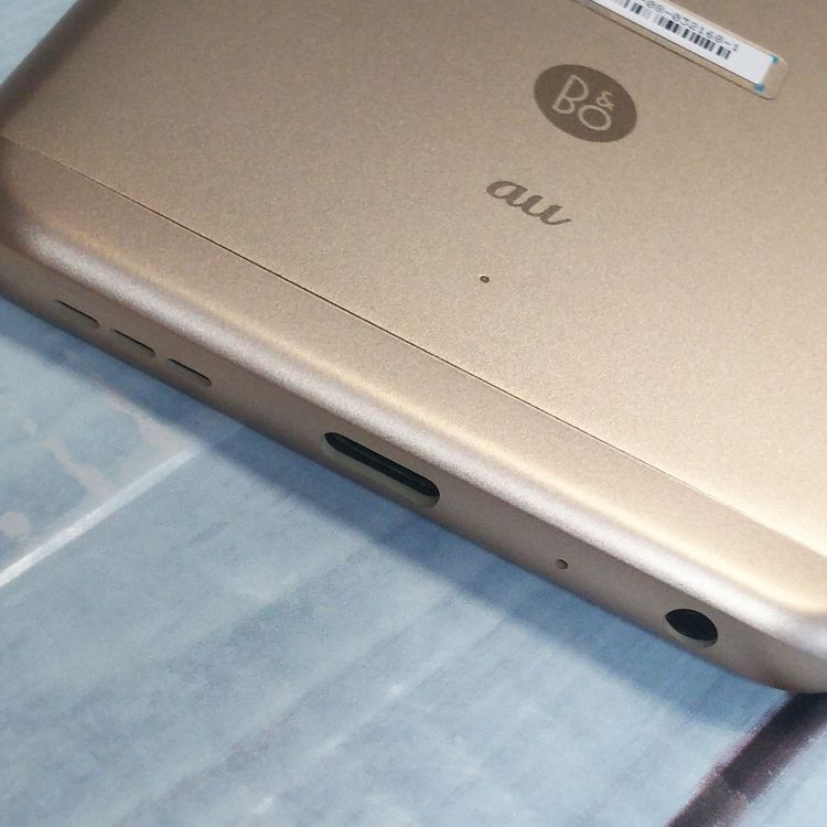 LG au isai Beat LGV34 GOLD �������  ���� 681