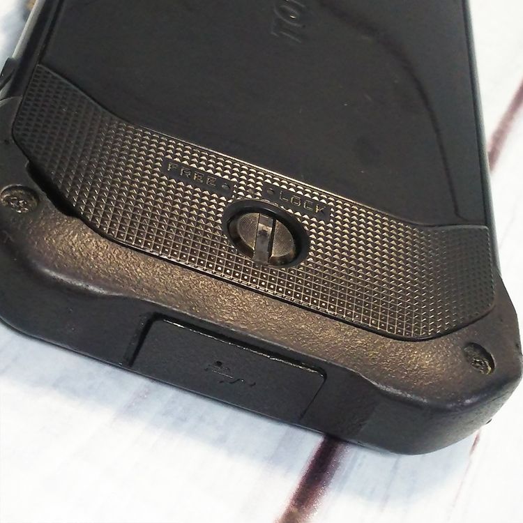 au KYV41 TORQUE G03 �֥�å� KYOCERA  663