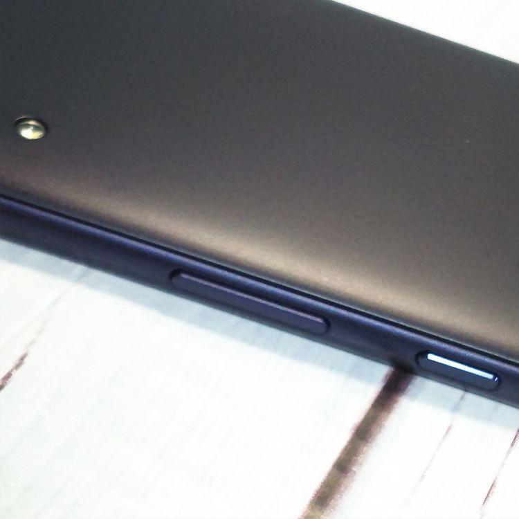 au Qua phone QZ ������ KYV44 ����ǥ���  586