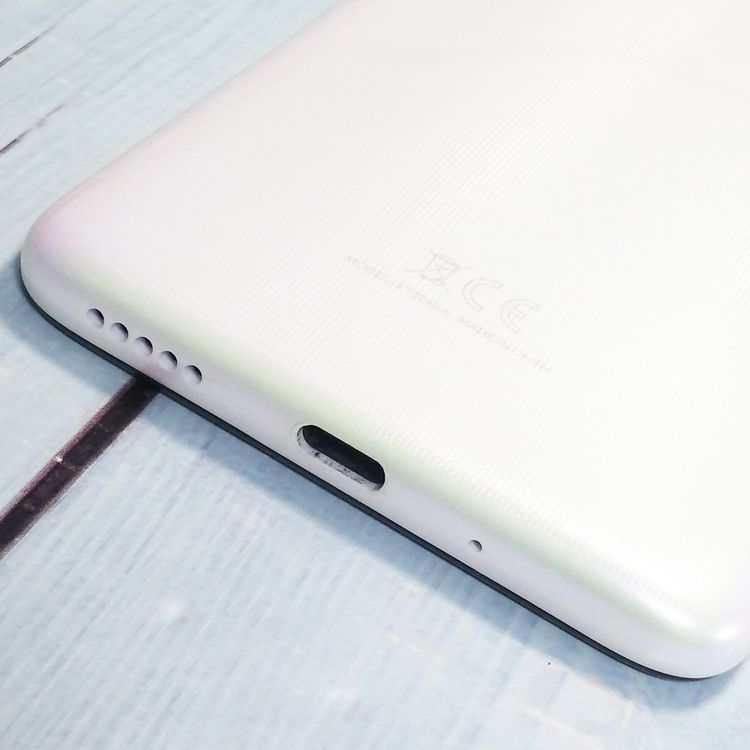 moto g8 �ۥ������ۥ磻��  737