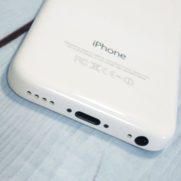 au iPhone5c 16GB �ۥ磻�� 008