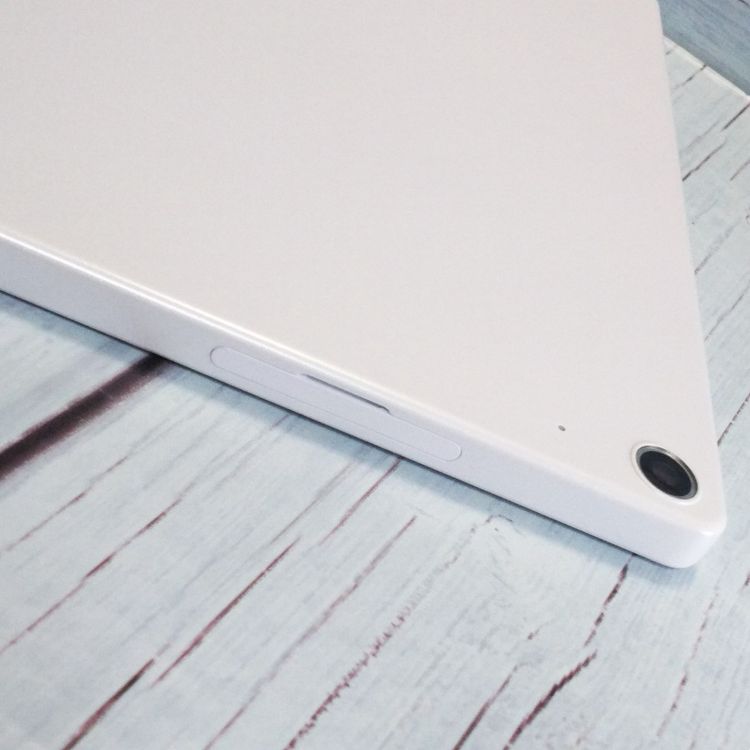 docomo dtab d-41A SHARP Android���֥�å� �ۥ磻��  ���� 774